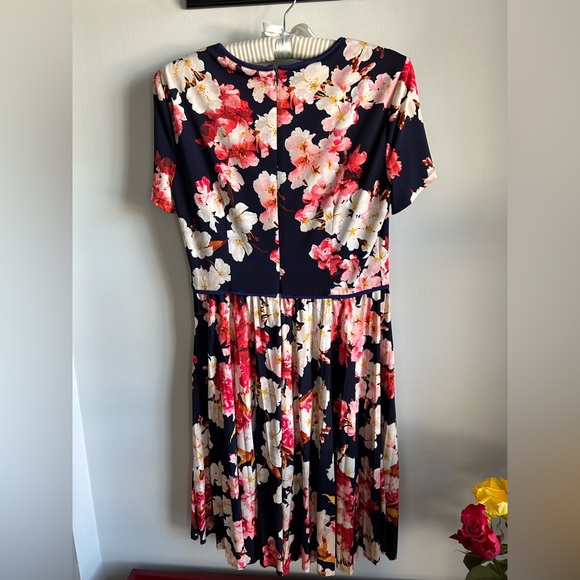 Maggy London Floral Dress - Picture 7 of 12